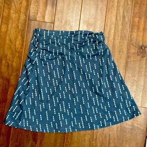 Kuhn soft stretchy skirt NWOT small